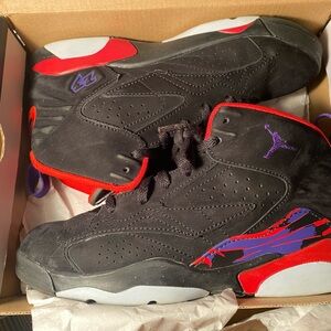 Jordan MVP Basketball Sneakers. Boys Grade School Size 3 Youth. Gently Used.